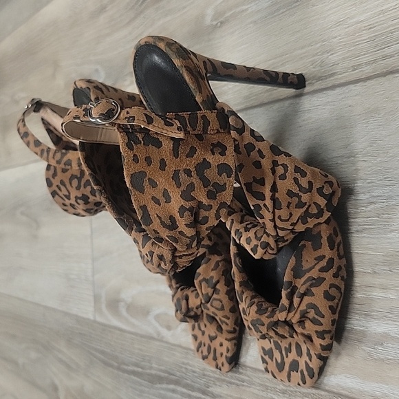 Charles David 6 1/2 Vinnie Knotted Slingback Leopard Print Stiletto Sandal - Picture 3 of 8